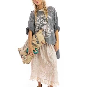 Magnolia Pearl Hi Lo Francis Pullover Ozzy Kitty Unicorn Sweatshirt OSFM